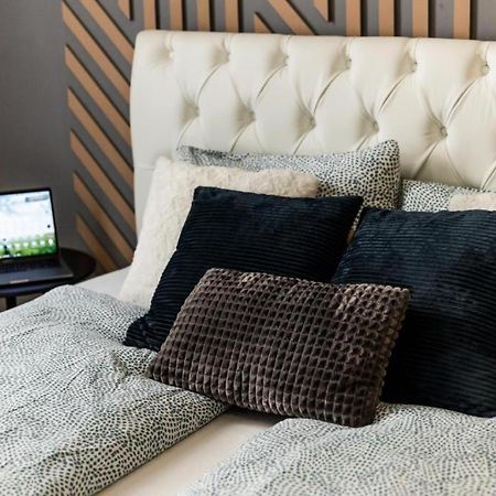 Deluxe Quentin Home Next To The Fashion Street Budapest Luaran gambar