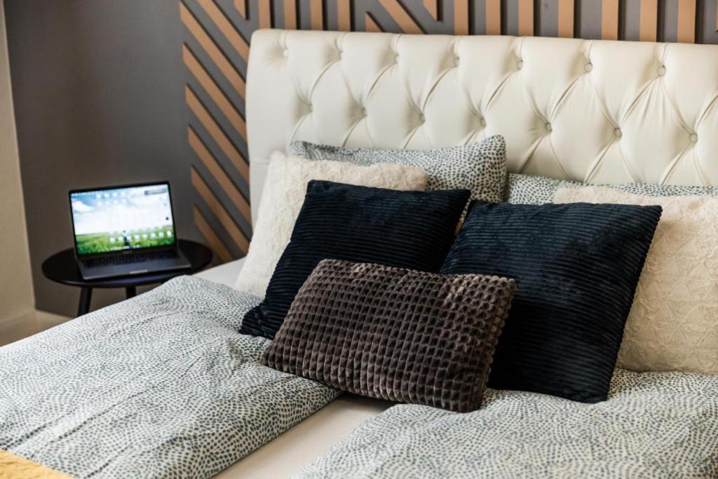 Deluxe Quentin Home Next To The Fashion Street Budapest Luaran gambar